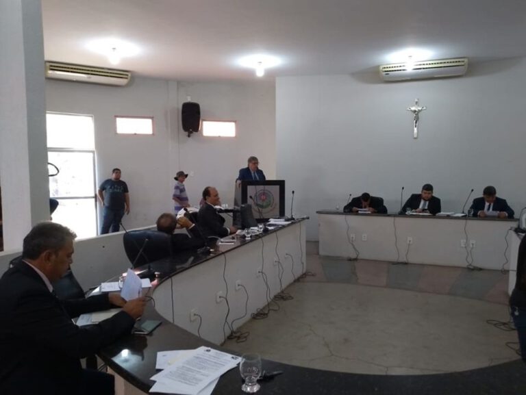 Câmara Municipal de Picos suspende atividades por 15 dias