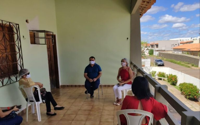 Secretário reúne equipe multidisciplinar para discutir o retorno das aulas
