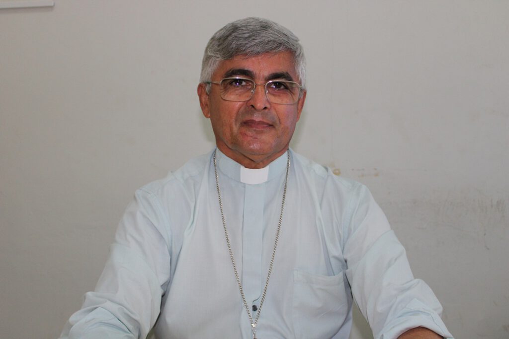 Bispo diocesano de Picos testa positivo para a Covid-19
