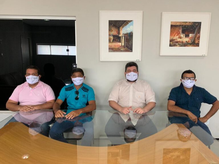 Membros do PT de Picos declaram apoio a Hugo Victor