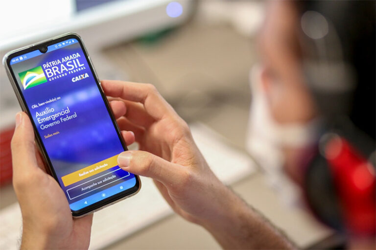 Caixa Econômica começa a pagar superlote do auxílio emergencial