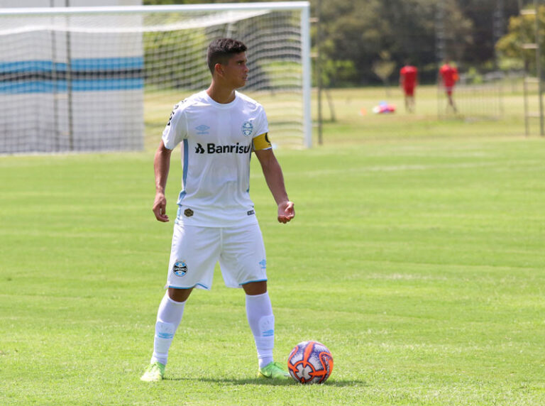Lateral piauiense Kevin está a caminho do Botafogo, diz site