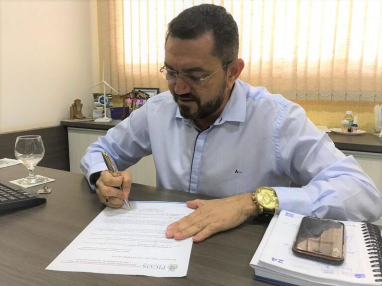 Prefeitura de Picos prorroga prazo de validade do concurso público por mais 90 dias