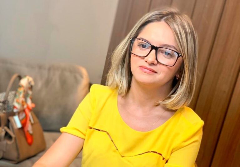 Em nota sobre saída da administração municipal, Maria Santana alega ter sofrido perseguição