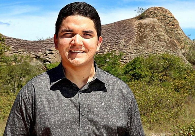 Jornalista Kairo Amaral morre aos 24 anos após luta contra o câncer
