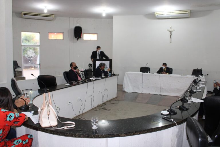 Vereadores de Picos cobram pagamento do adicional de 40% para os servidores da Saúde