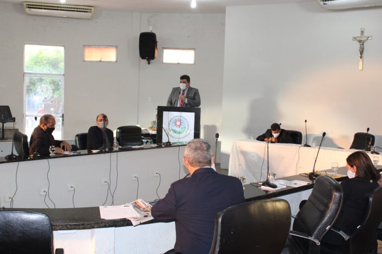 Câmara Municipal de Picos congela salários dos vereadores e prefeito para o próximo mandato