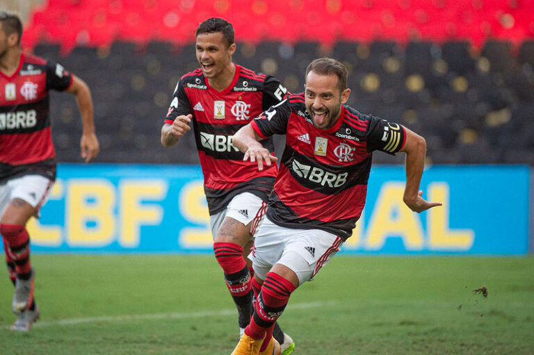 Flamengo volta a jogar mal, mas vence o Fortaleza com golaço de Everton Ribeiro