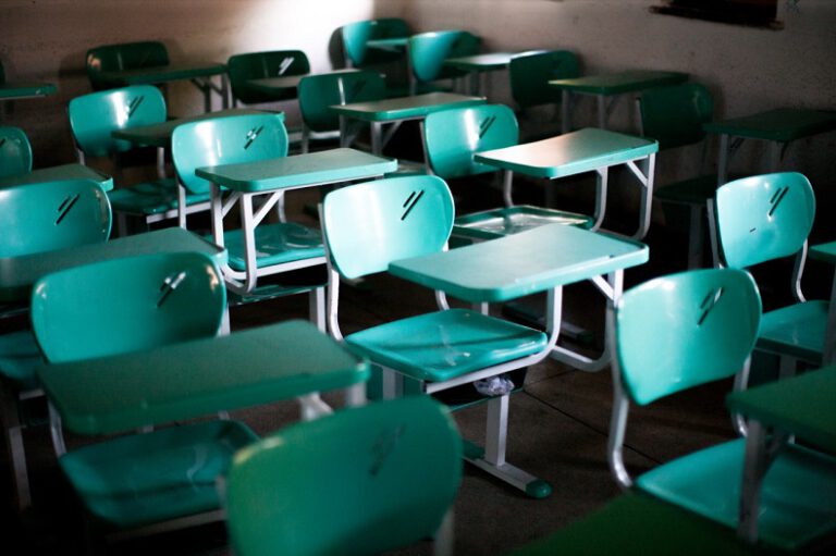 Número de alunos em graduações a distância no Brasil salta 378% em uma década