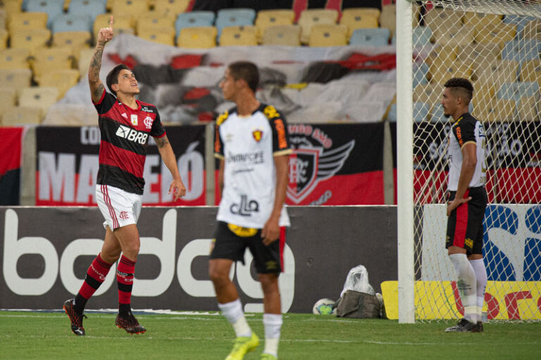 Pedro faz dois, Fla bate Sport e entra de vez na briga pela ponta do Brasileiro