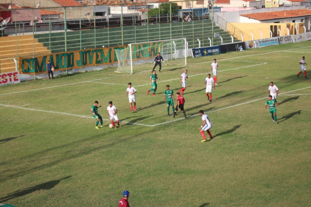 SEP vence dentro de casa e assume liderança do Campeonato Piauiense de Futebol