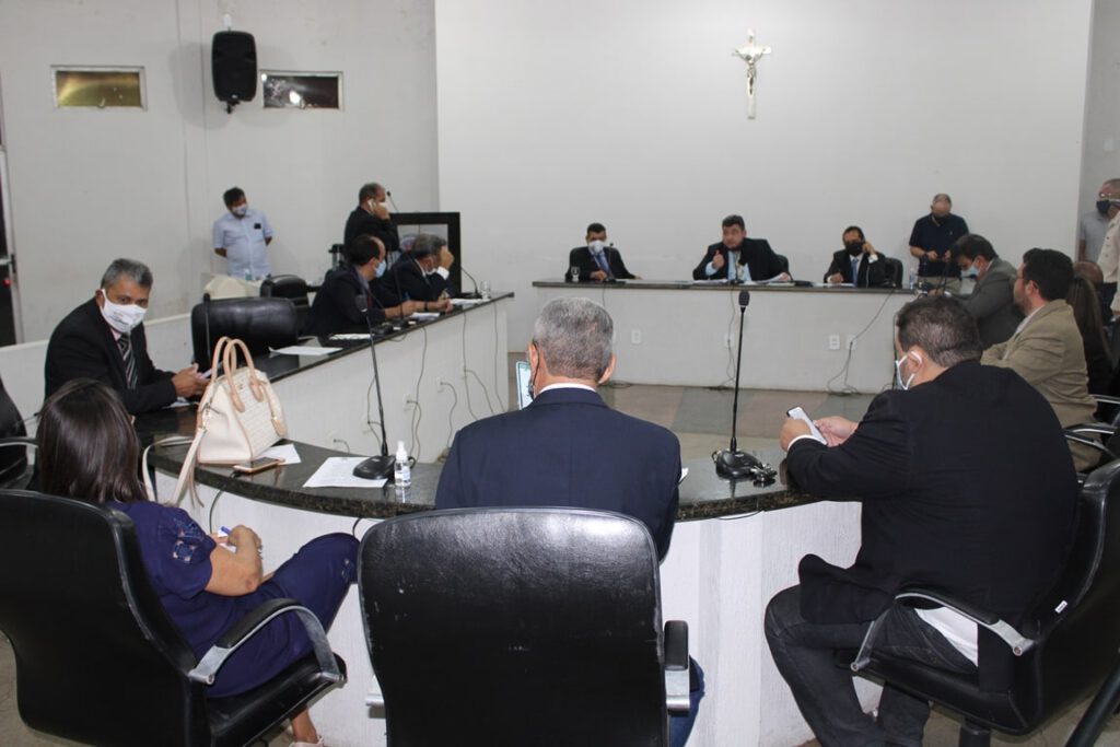 Vereadores cobram melhoria na coleta de lixo em Picos