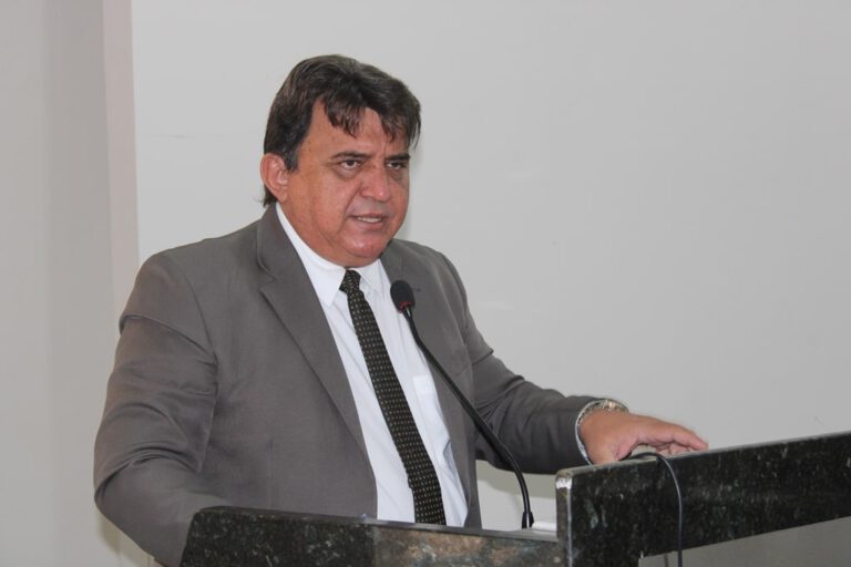 Vereador Evandro Paturi diz que foi “perseguido” pelo prefeito Pe. Walmir Lima durante as eleições