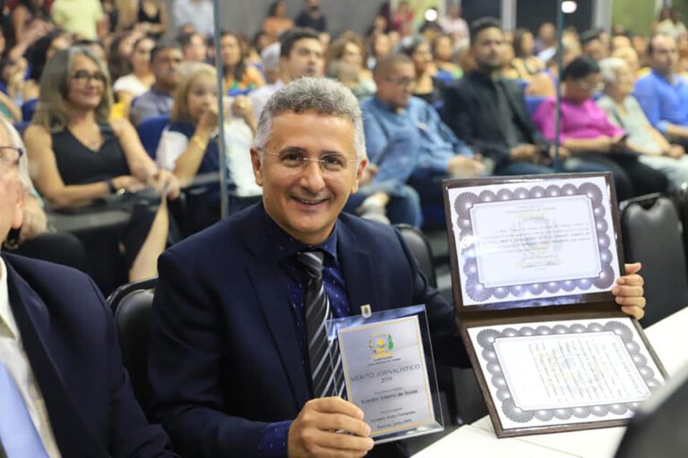 Jornalista e professor Evandro Alberto assumirá reitoria da UESPI