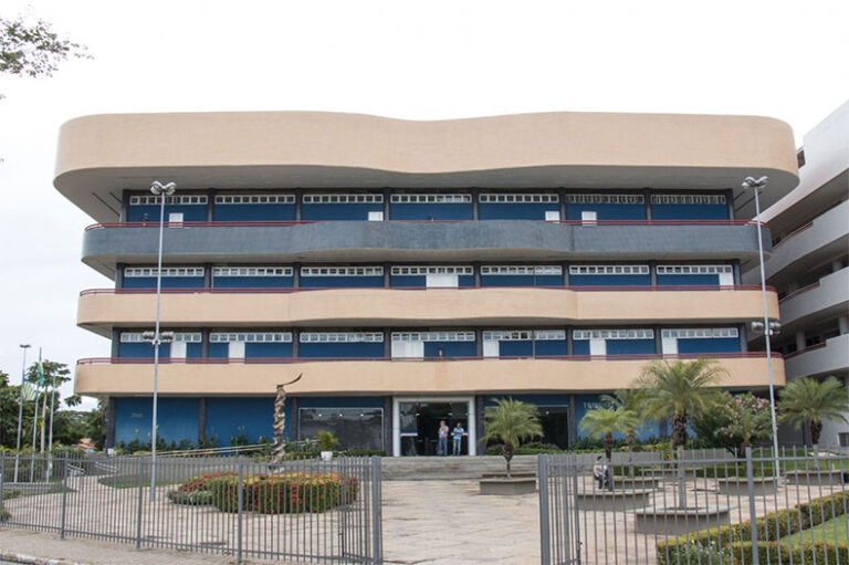 Lei Aldir Blanc: Presidente do TCE determina suspensão de edital da Secult