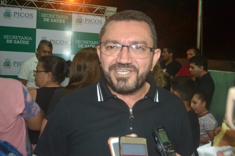 Prefeito Pe. Walmir Lima proíbe shows e festas de fim de ano em Picos
