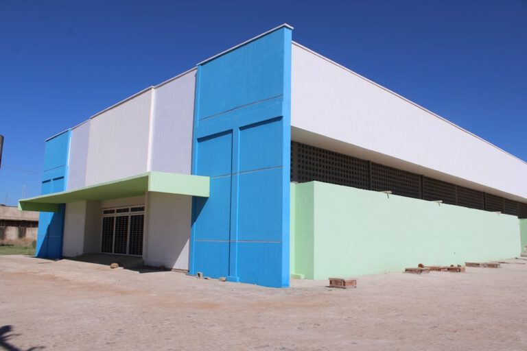Resposta: empresa que construiu bloco do Mercado do Produtor de Picos contradiz Pe. Walmir Lima