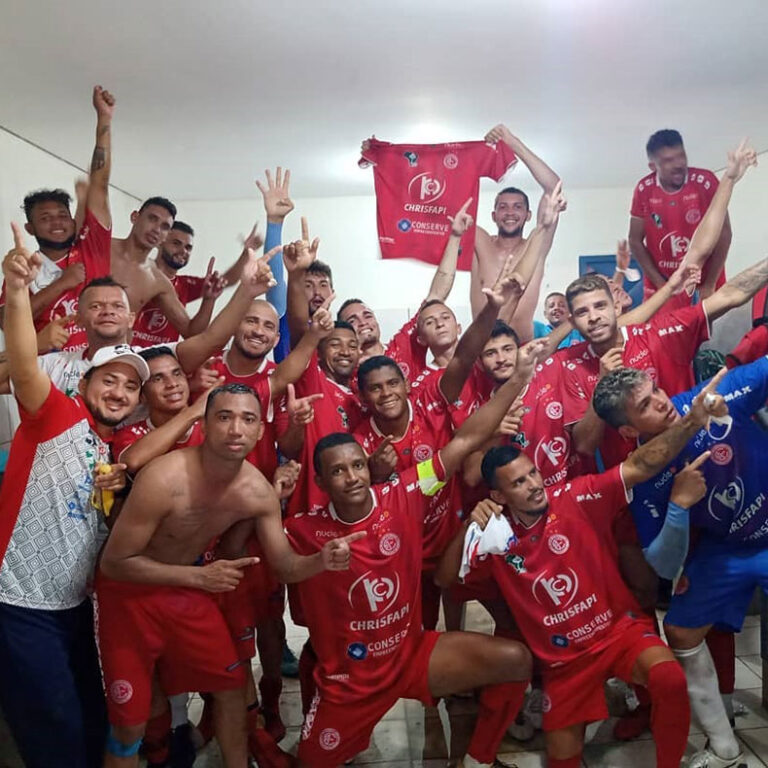 4 de Julho sofre, mas segura Altos e está na final do Campeonato Piauiense