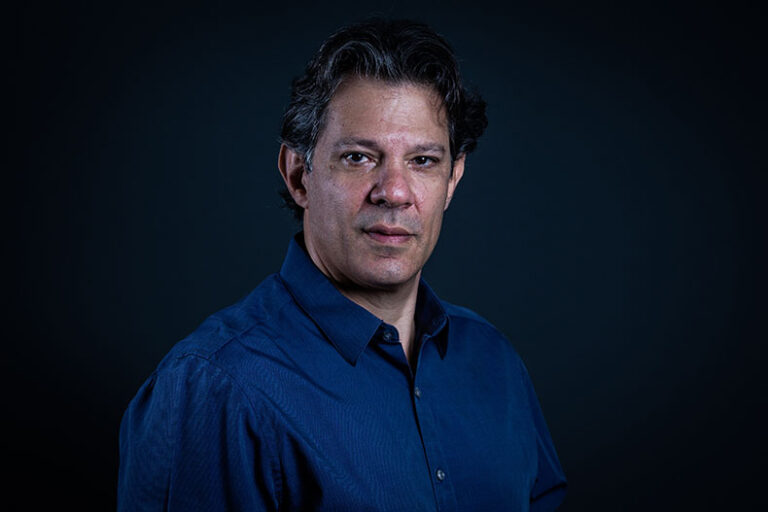 ‘Lula me pediu para colocar o bloco na rua’, afirma Haddad