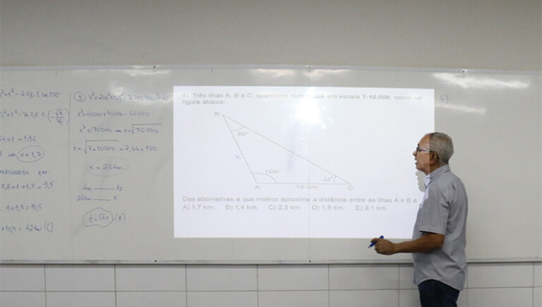 Governo do Estado inclui trabalhadores em educação na 2ª fase de vacinação contra Covid