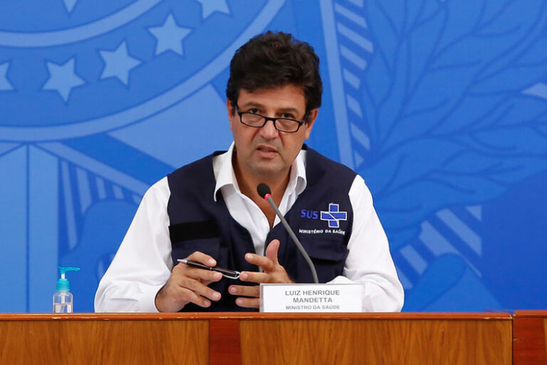 Planalto perde 1ª batalha e CPI vai ouvir Henrique Mandetta