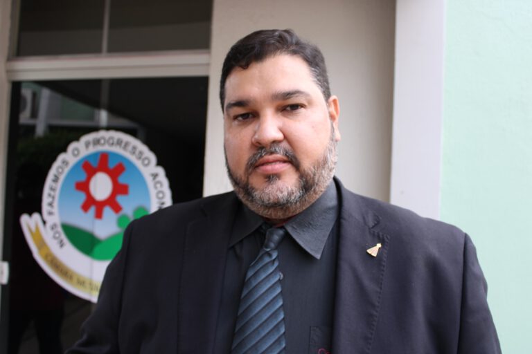 Vereador Rinaldinho solicita concurso público para Câmara Municipal de Picos
