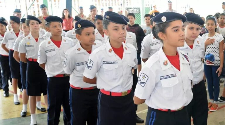 Prefeitura implantará Escola Cívico-Militar em Picos