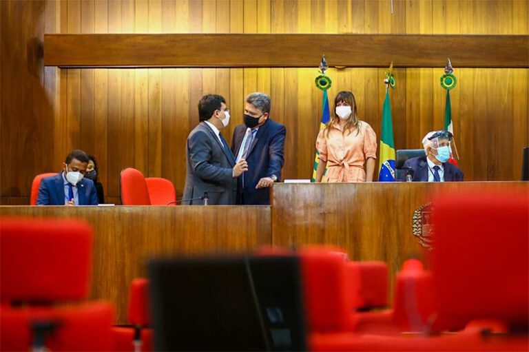 Na Alepi, Rafael Fonteles anuncia que governo abrirá diálogo para reajuste salarial
