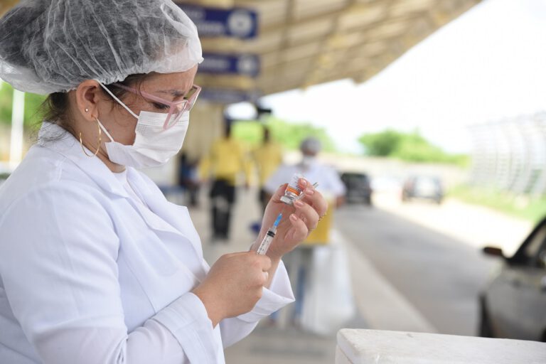 25 mil trabalhadores do comércio no Piauí esperam ser vacinados contra covid