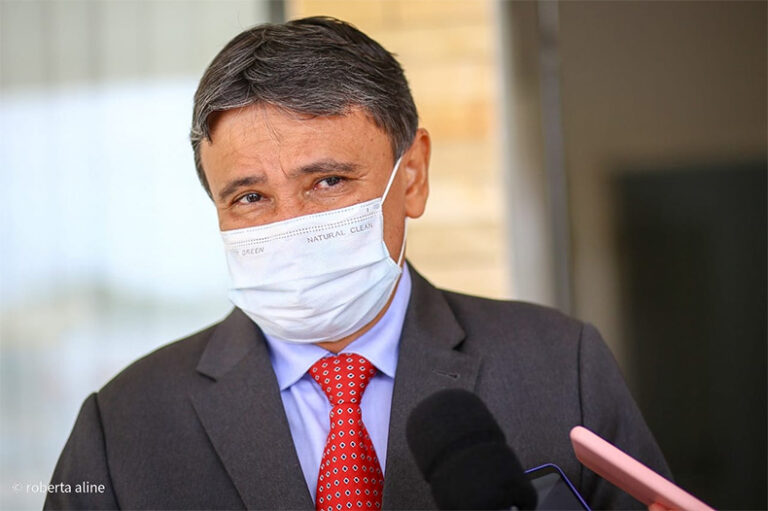 Wellington Dias lamenta as mais de 6 mil mortes no Piauí e ressalta envio de vacinas dos EUA