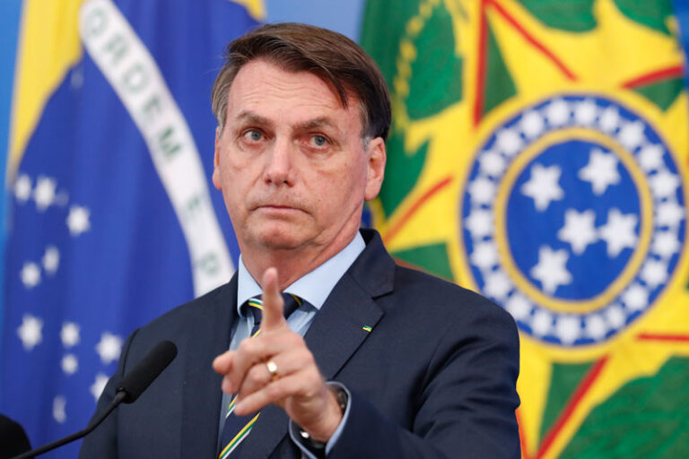 É só ir no banco e fazer empréstimo, diz Bolsonaro sobre auxílio emergencial