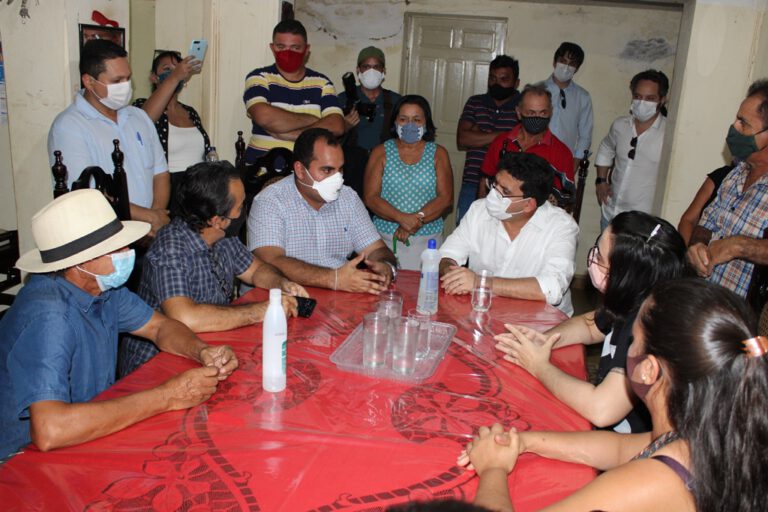 Em Santana do Piauí, Rafael Fonteles inaugura obras e tem reunião administrativa com grupo do ex-prefeito Valdenilson