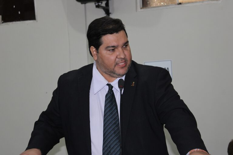 Vereador Rinaldinho propõe privatizar a Agespisa como forma de melhorar o abastecimento de água de Picos