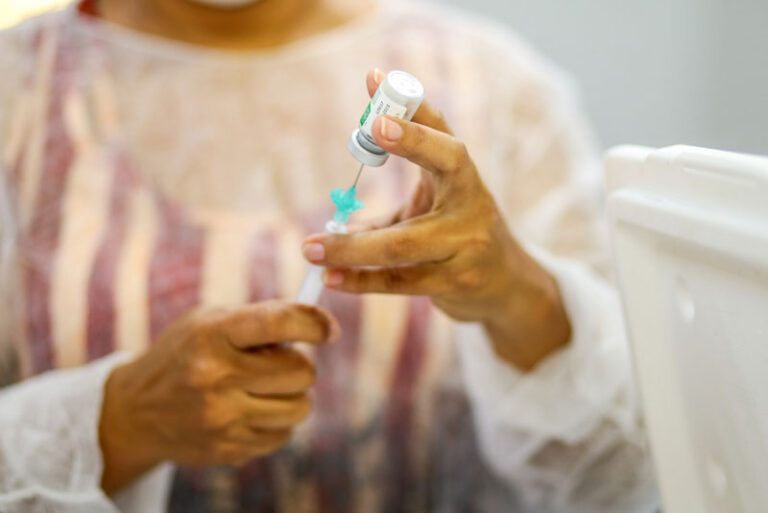 Mais de 9300 adolescentes de 12 a 17 anos já receberam 1ª dose no Piauí