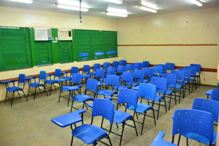 MPE quer retorno 100% do ensino presencial até o 5º ano e aciona COE