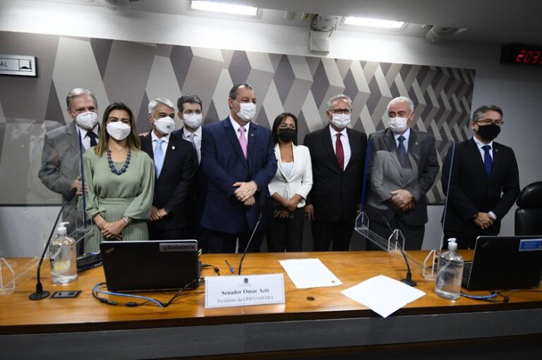 CPI da Covid-19 aprova relatório final com 80 indiciamentos