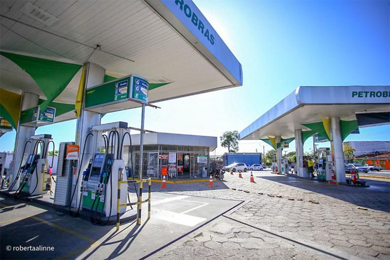 Petrobras anuncia novos reajustes nos preços da gasolina e do diesel a partir de terça (26)
