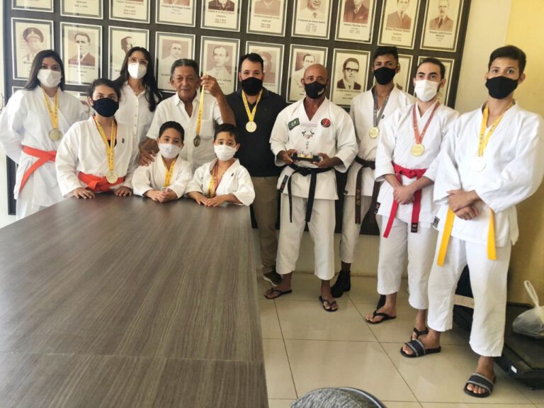 Atletas de Karatê conquistam medalhas em campeonato com apoio da Prefeitura de Picos e Semel