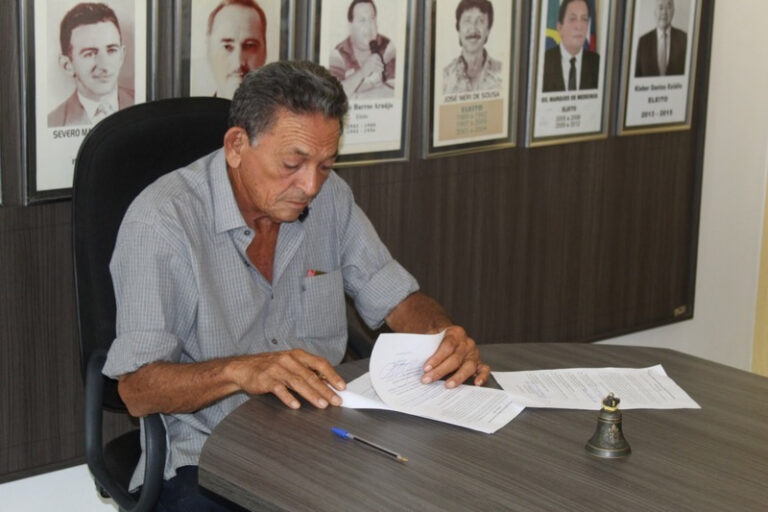 Prefeito Gil sanciona Lei que regulamenta o exercício das atividades de transportes de passageiros, delivery e entrega por motoboys