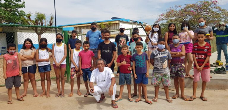 Grupo Berimbau de Ouro lança campanha para aquisição do fardamento de seus alunos