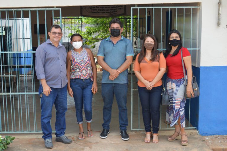Secretários e Vereadores visitam obras de reformas das Escolas Municipais de Picos