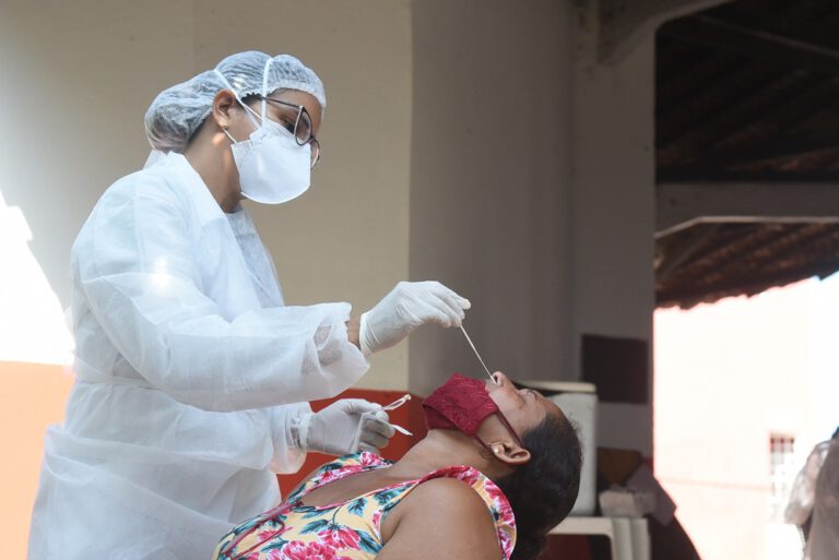 Piauí tem queda de 40% na média móvel de casos de covid-19