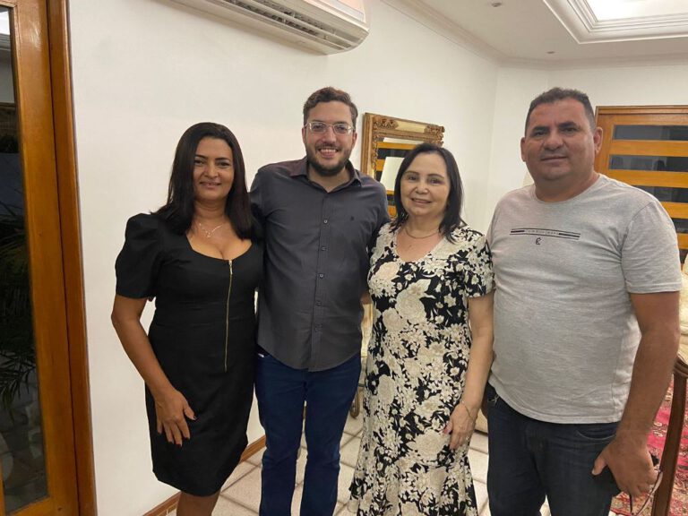 Aldo Gil recebe apoio de ex-prefeita de Colônia do Piauí
