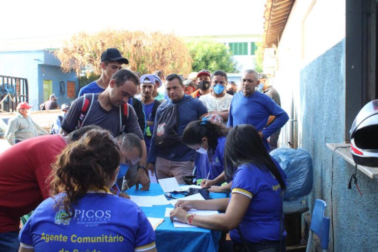 Secretaria de Saúde desenvolve ação de prevenção ao câncer de pênis voltado para colaboradores da Garagem Municipal