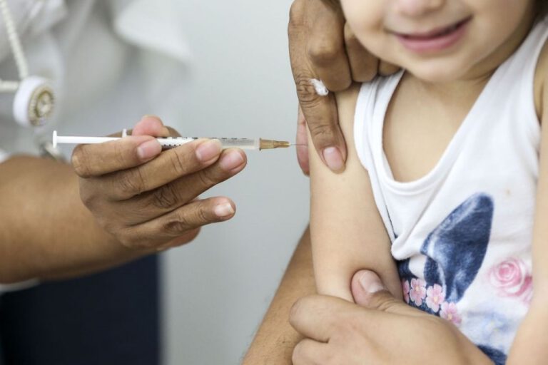 Saúde de Picos realizará o dia “D” de vacinação contra Gripe e Sarampo neste sábado (30)