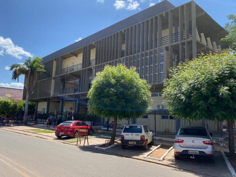 Prefeitura de Picos emite Decreto que estabelece ponto facultativo na sexta-feira (17)