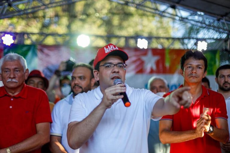 Com 17 vereadores e cinco suplentes, Rafael Fonteles amplia base na capital
