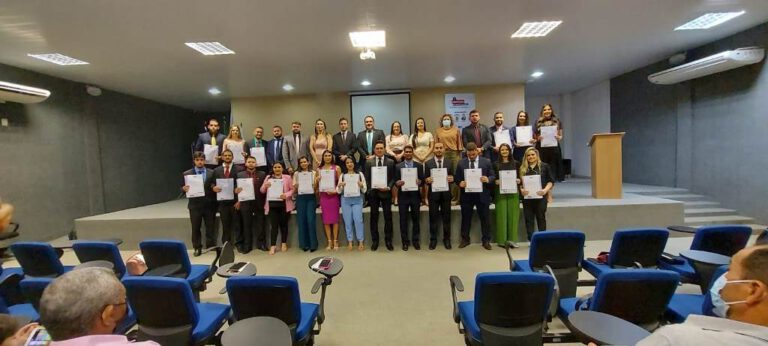 OAB de Picos realiza solenidade de compromisso com 19 advogados