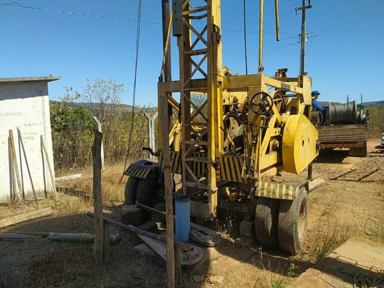 Prefeitura de Picos inicia recuperação do poço tubular da comunidade Caldeirão dos Borges
