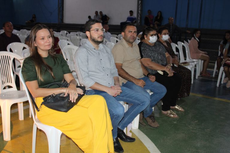 Santana do Piauí: Pré-candidato Aldo Gil é recepcionado por lideranças e acompanha culto evangélico